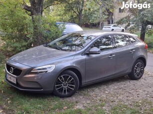 Volvo V40 2.0 D [D2] Momentum LED.Ülésfűtés.ÁLL...