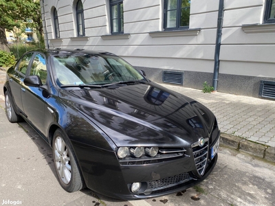 Alfa Romeo 159