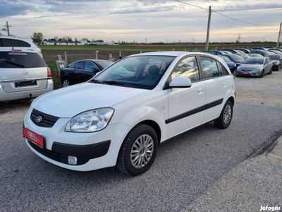 KIA RIO 1.4 EX Garanciával . ingyenes szervízek...