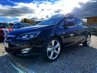 Opel Astra J 1.6 T Enjoy Vadállat öltönyben! 15...