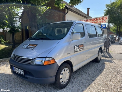 Toyota HI-ACE