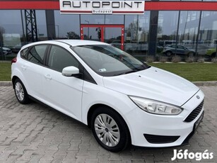 Ford Focus 1.6 Ti-Vct Trend Magyarországi. Töré...