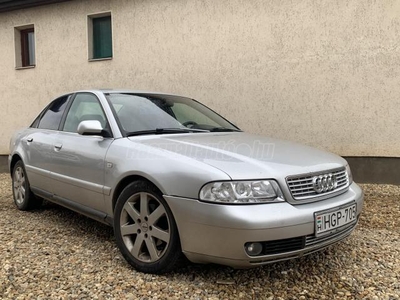 AUDI A4 1.6