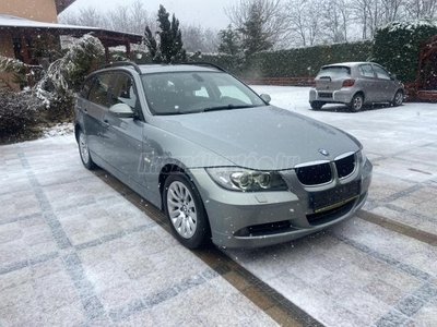 BMW 320d Xenon-navi-panorámatető