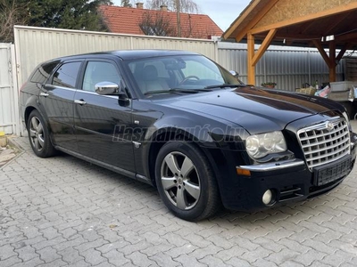 CHRYSLER 300 C Touring 3.0 CRD (Automata) Elektromos kormány.elektromos memóriás ülés.xenon