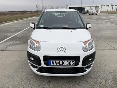 CITROEN C3 PICASSO 1.4 VTi Collection / levehető vonóhorog / szervizkönyv!