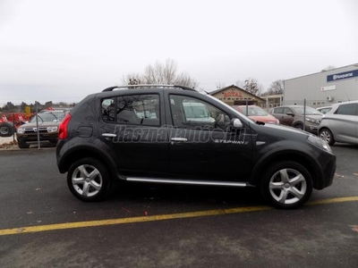 DACIA SANDERO 1.6 Stepway 46.500 km!!!! AZONNAL ELVIHETŐ!!!