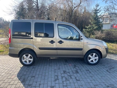 FIAT DOBLO Dobló Panorama 1.3 JTD Family (7 személyes ) Magyar---2-tulaj---7 fős---176.000km----Klímás