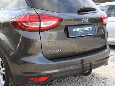 FORD C-MAX 1.5 TDCi DPF Technology Klíma Navigáció Vonóhorog Végig márkaképviseletnél szervizelt