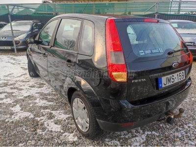 FORD FIESTA 1.3 Comfort VONÓHOROG. ÚJSZERŰ GUMIKKAL. MEGKÍMÉLT BELSŐ. SOK MŰSZAKI