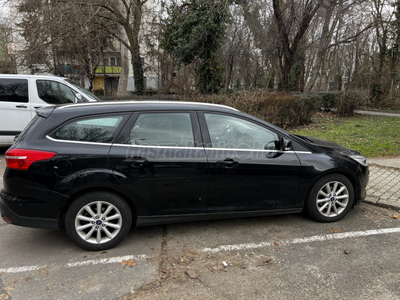 FORD FOCUS 1.5 EcoBlue Titanium