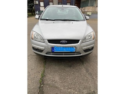 FORD FOCUS 1.6 Ambiente