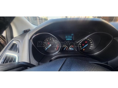 FORD FOCUS 1.6 Ti-VCT Ambiente