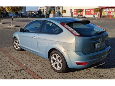 FORD FOCUS 1.6 Trend (Automata) Megkímélt. szervizkönyv. vonóhorog. téli+nyári gumiszett