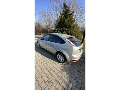 FORD FOCUS 2.0 Ghia