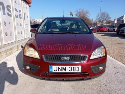 FORD FOCUS LIMOUSINE GHIA 1.6 Ti-VCT