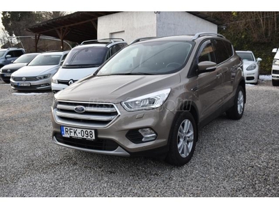 FORD KUGA 1.5 EcoBoost Business Technology Magyar. szervizkönyv. gyári gari. kevés kilométer