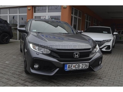 HONDA CIVIC 1.0 T Elegance Navi CVT SPORT + 60.848 KM ! 10% ÖNERŐVEL ELVIHETŐ !