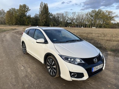 HONDA CIVIC 1.8 Elegance Navi Tourer