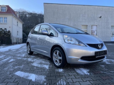 HONDA JAZZ 1.4 Executive Makulátlan! Gyöngyház fényezés!