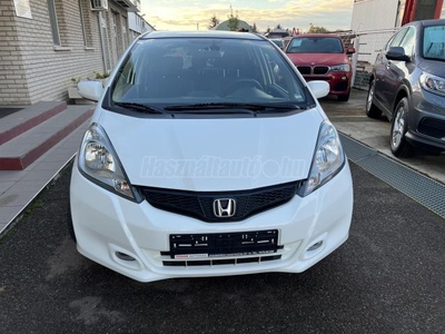 HONDA JAZZ 1.4 Executive Üvegtető!!Digit Klíma!!Tempomat!!Tolatóradar!!