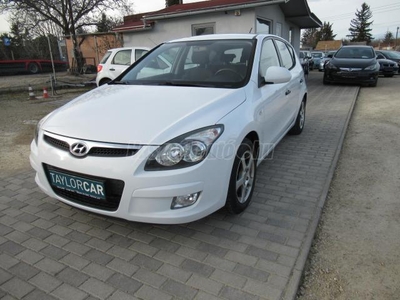 HYUNDAI I30 1.4 DOHC Comfort PLUS / 89 EZER KM / ALUFELNI / VONÓHOROG /