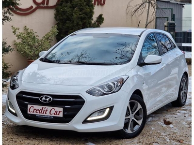 HYUNDAI I30 1.4 MPi ISG Comfort 1.Tul - !!! 75.000Km !!! - VEZETETT SZERVIZKÖNYV - 22 ÉVE CREDIT CAR