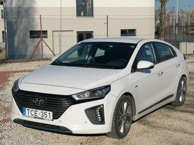 HYUNDAI IONIQ hybrid 1.6 GDi Comfort+Navigációs cs. DCT Full extar+ gumi szett