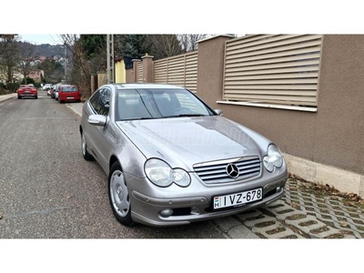 MERCEDES-BENZ C-OSZTÁLY C 180 Kompressor Sportcoupe (Automata) / 71.000 Km / Végig vezetett szervízkönyv / Magyarországi