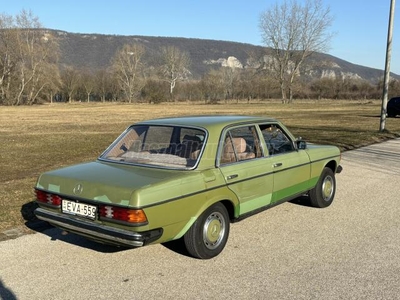 MERCEDES-BENZ W 123 240D