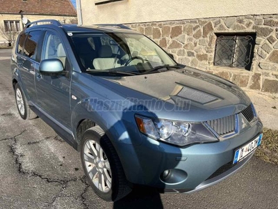 MITSUBISHI OUTLANDER 2.0 DI-D Instyle 7 ÜLÉS!VAJ BŐR!EL.TETŐ!