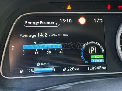 NISSAN LEAF N-Connecta 40kWh (Automata) ZE1