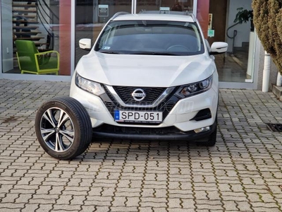 NISSAN QASHQAI 1.3 DIG-T Acenta +Design csomag+ülésfűtés 8 kerék. Garanciális!