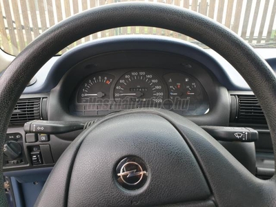 OPEL ASTRA F 1.8 GL