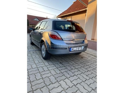 OPEL ASTRA H 1.4 Cosmo Easytronic