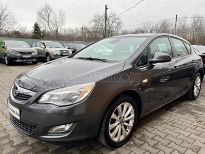 OPEL ASTRA J 1.4 T Cosmo NAVI/MULTIKORMÁNY/TEMPOMAT/BŐR-SZÖVET/DIGIT KLÍMA/PDC/ALUFELNI/2ÉV MUSZAKI!