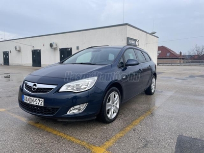 OPEL ASTRA J 1.4 T Selection