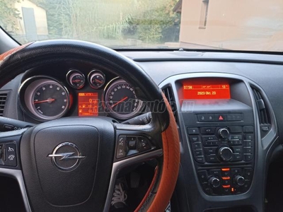 OPEL ASTRA J 1.6 Enjoy