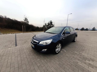 OPEL ASTRA J 1.6 Sport Tempomat-Ülésfűtés-Combtámasz