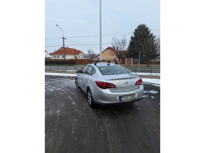 OPEL ASTRA J Sedan 1.6 Enjoy EURO6