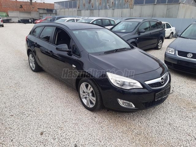 OPEL ASTRA J Sports Tourer 1.4 T Enjoy Ülésfűtés! Kormányfűtés!elsö/hátso radar!76000km!