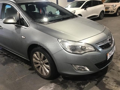 OPEL ASTRA J Sports Tourer 1.4 T Sport +NAVI+KRÓM+FÉL BŐR+RADAR+VEZ.SZERV.KÖNYV+HOROG+