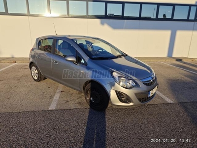 OPEL CORSA D 1.4 Active Magyarországi + szervizkönyves ! Navi .Tempomat !