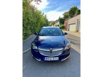 OPEL INSIGNIA Sports Tourer 1.8 első tulaj-vezetett szervizkönyv-levehető vonóhorog-THULE kerékpártartó