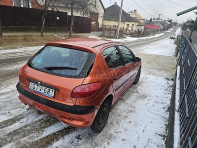 PEUGEOT 206 1.1 Presence