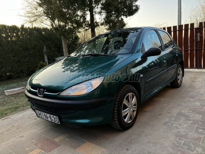 PEUGEOT 206 1.1 Presence