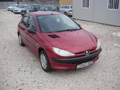 PEUGEOT 206 1.1 Presence Vonóhorog!