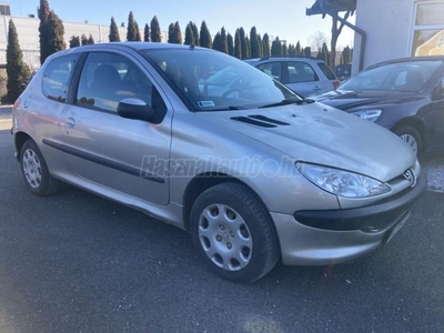 PEUGEOT 206 1.4 Look