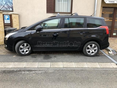 PEUGEOT 5008 1.6 HDi Access