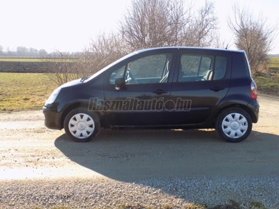 RENAULT MODUS Grand1.2 16V Authentique